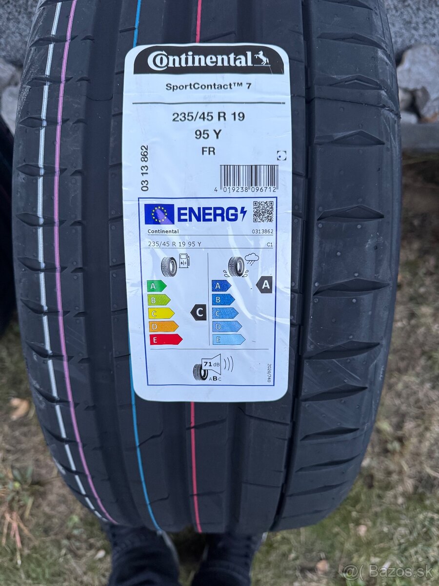 Pneumatiky Continental SportContact7 235/45/R19