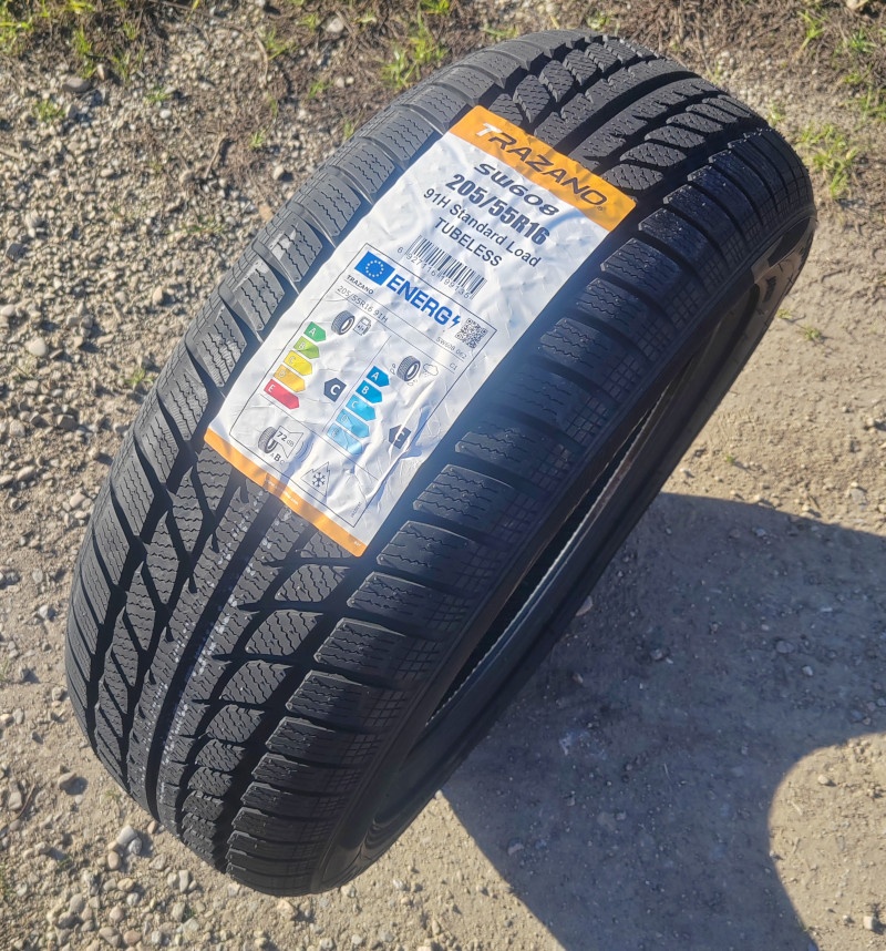 Zimné pneu TRAZANO 205/55 R16 nové