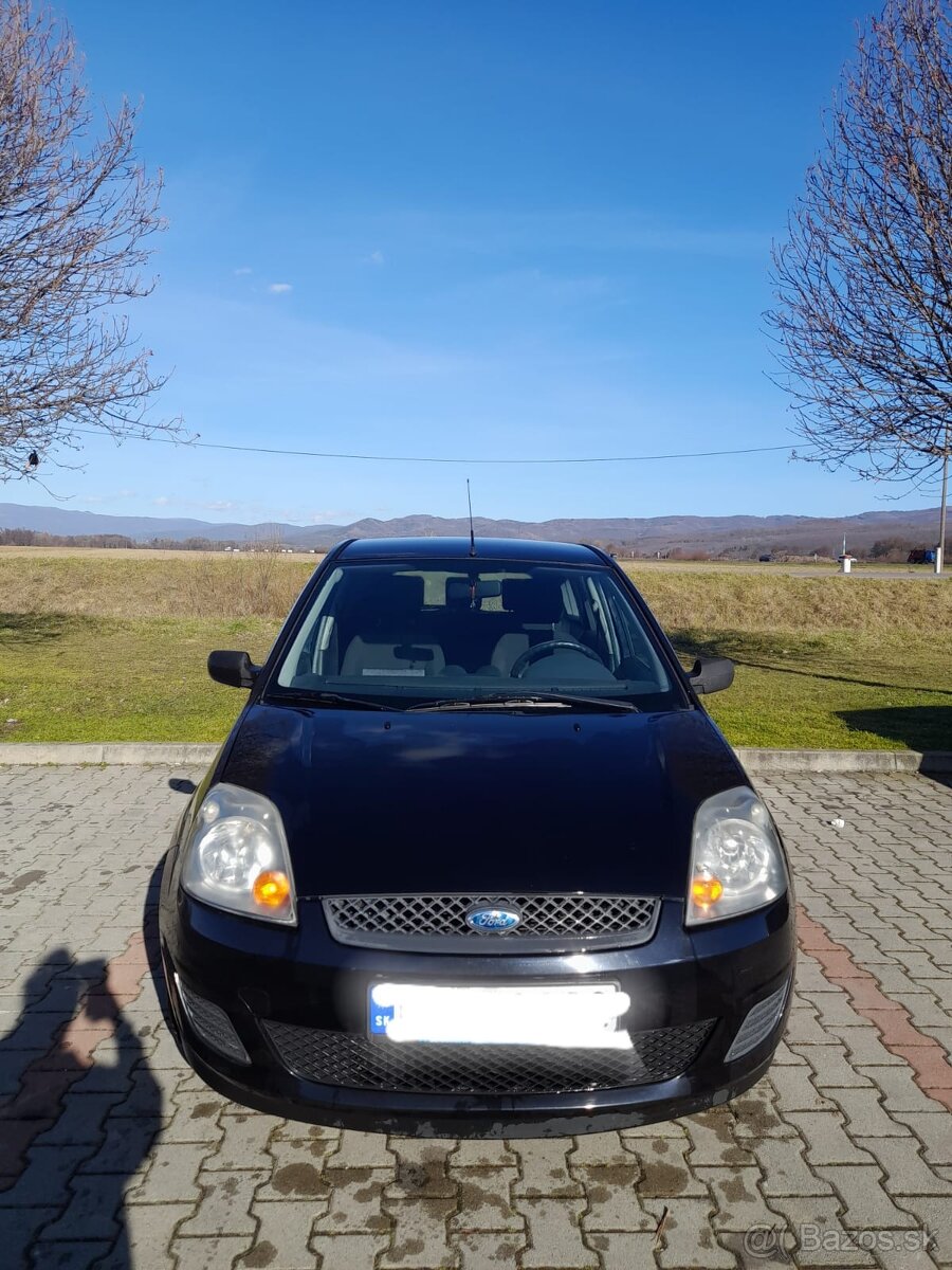 Ford Fiesta 1,2 benzín, čierne