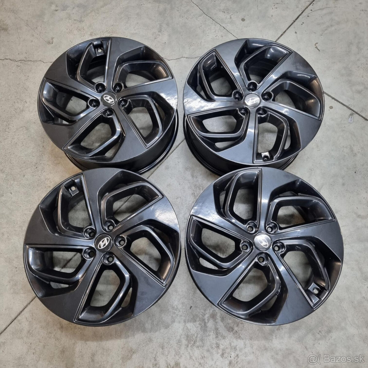 Hyundai disky 5x114.3 R19 ET53