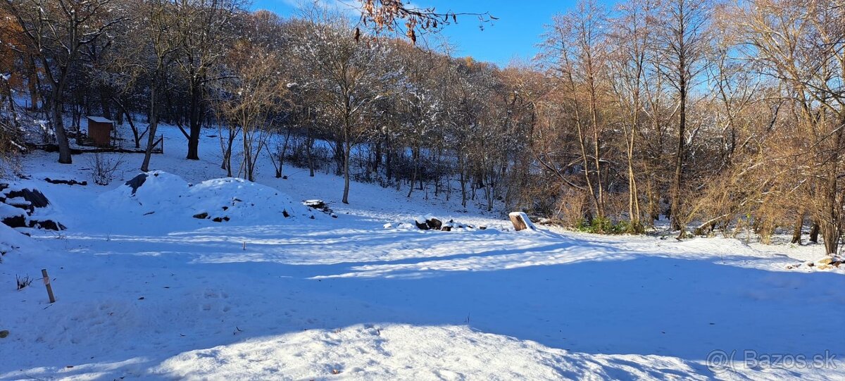 Pozemok na stavbu domu 1910m2 na polosamote,  Krajné Podvrch