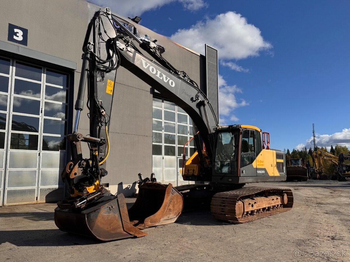 Pásový bagr VOLVO EC220EL EL