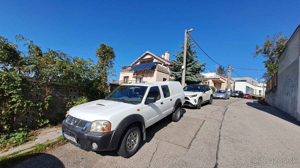 Predám Nissan pickup / Navara/ double cab.