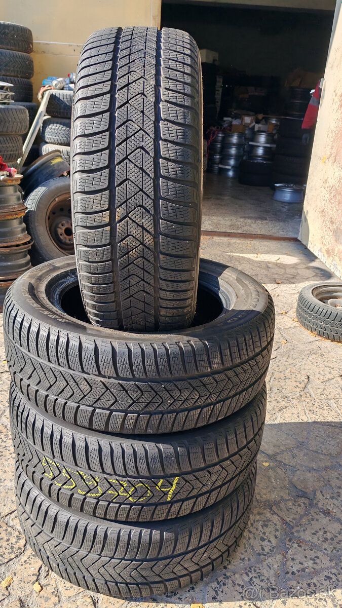 Zimné pneu 225/60 R17 --- PIRELLI