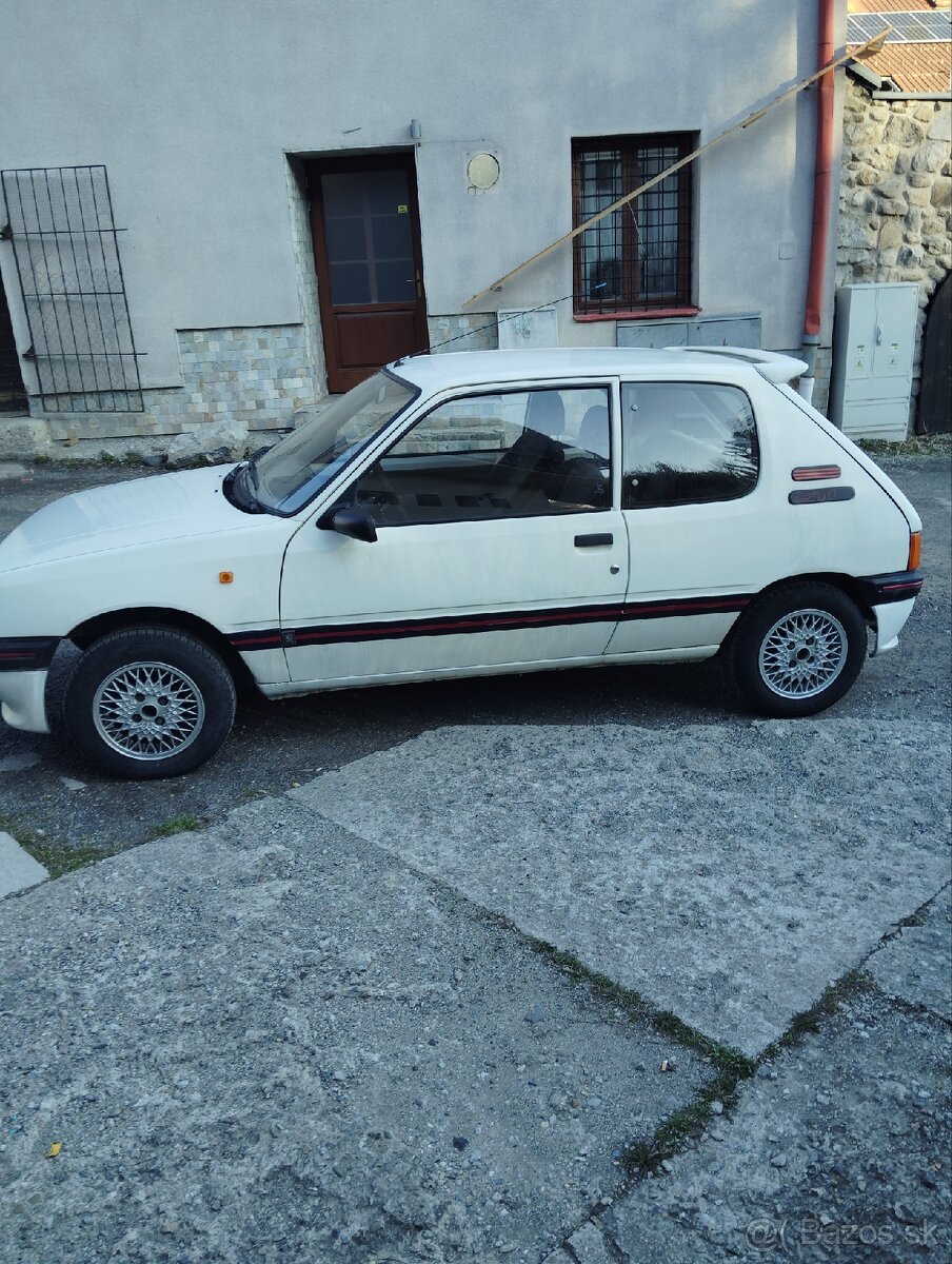 Peugeot 205