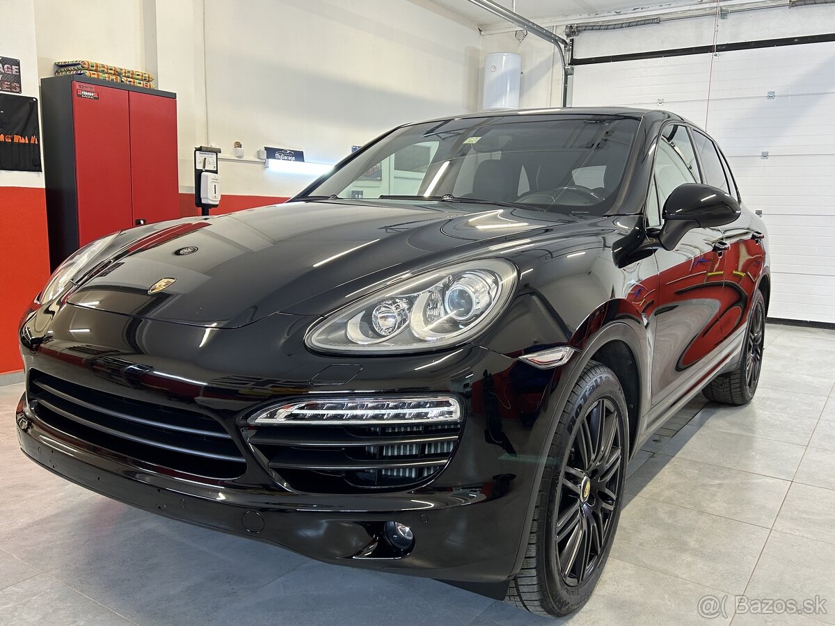 PORSCHE CAYENNE DIESEL CZ BLACK mod2013