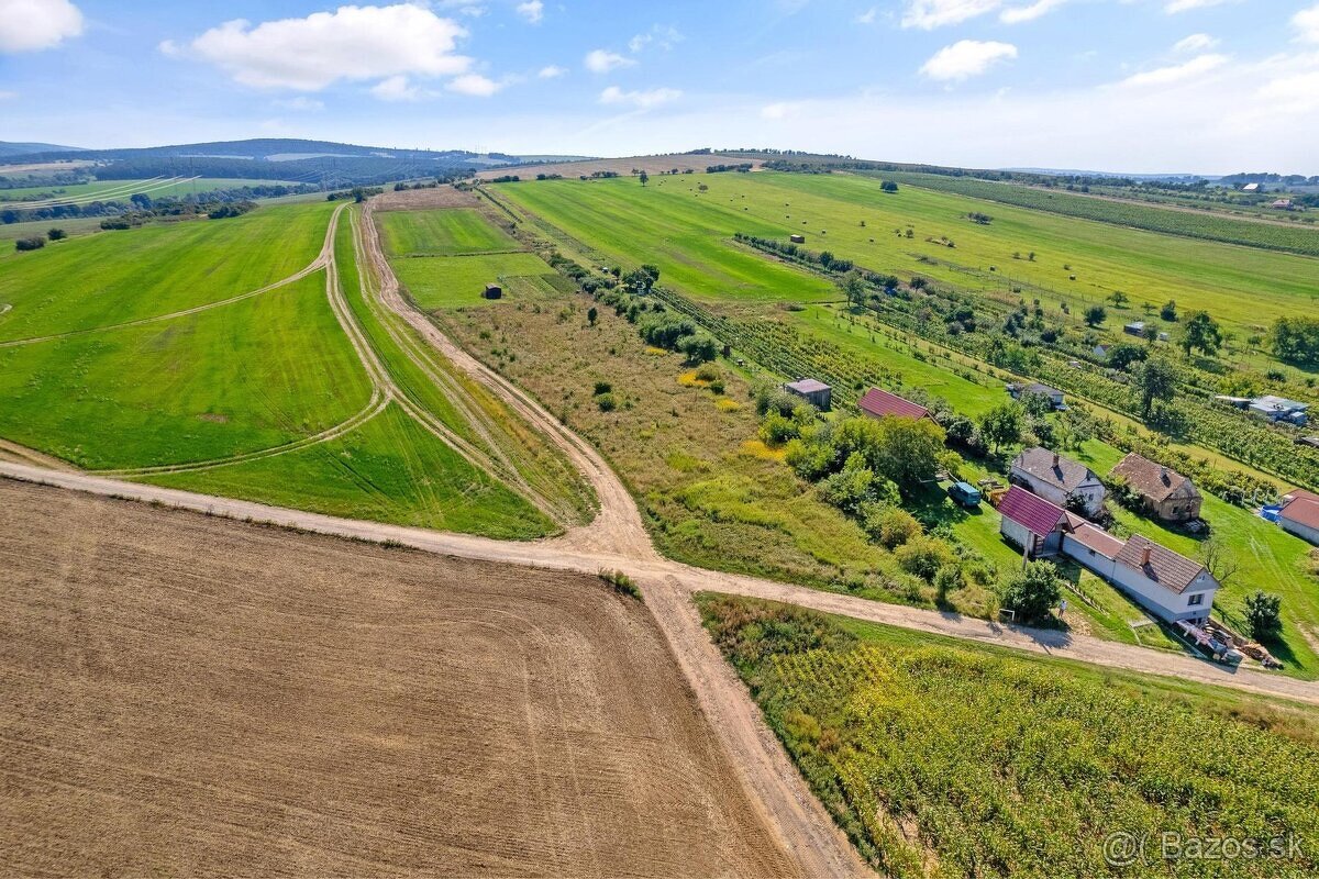 Predaj pozemku 2500 m2, okr. mesto SKALICA