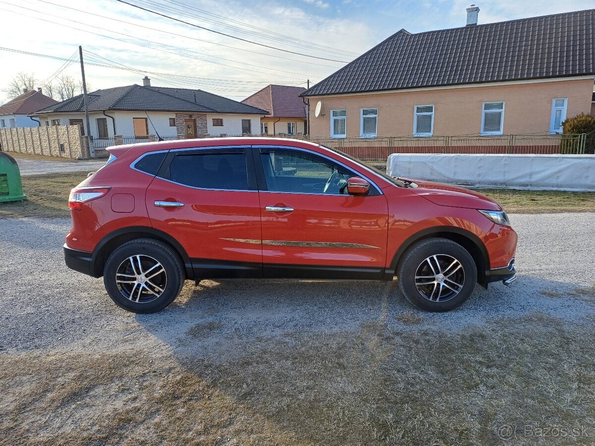 Predám Nissan Qashgai 1.2 DIG-T, 85Kw,rok výroby 2016,manuál