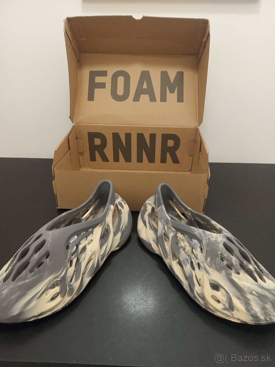 Yeezy Foam RNNR