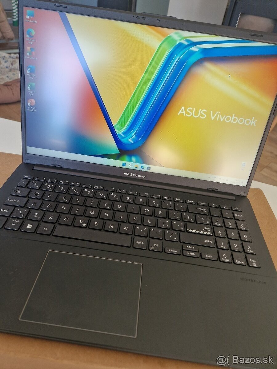 Notebook Asus Vivobook 4/128gb, 15,6" v záruke