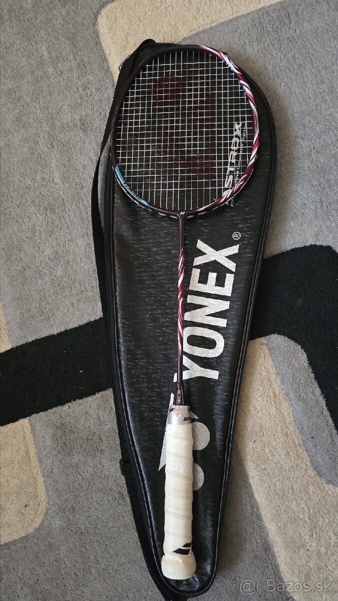 Badmintonova raketa Yonex Astrox 100game