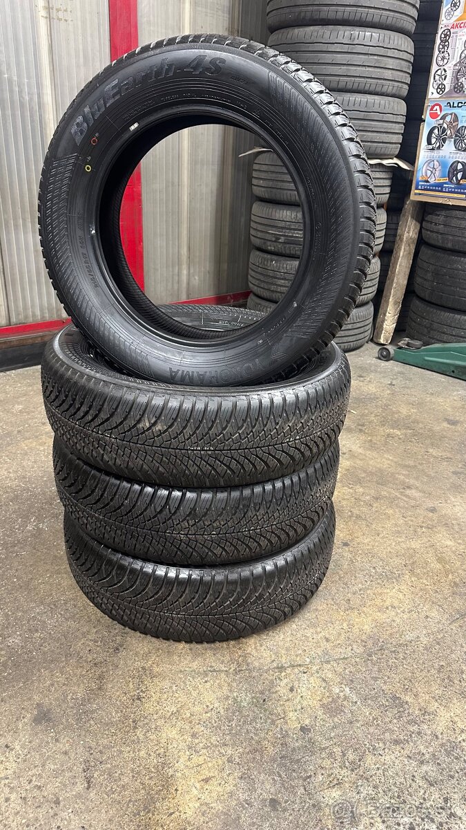 Celoročné pneu YOKOHAMA 4S 215/65 R17