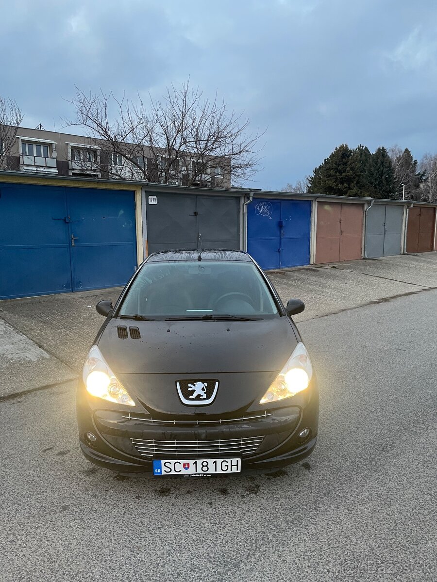 Peugeot 206+ 1.4 benzin 55kW