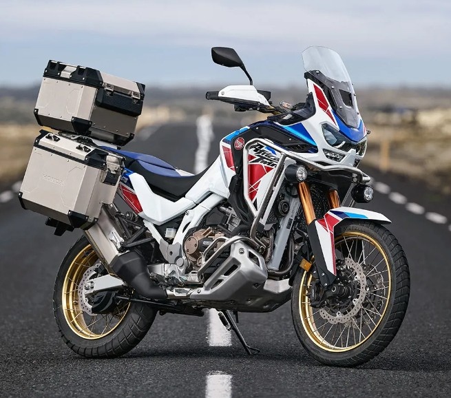 HONDA Africa Twin dct  Éra ful výbava Honda 300km