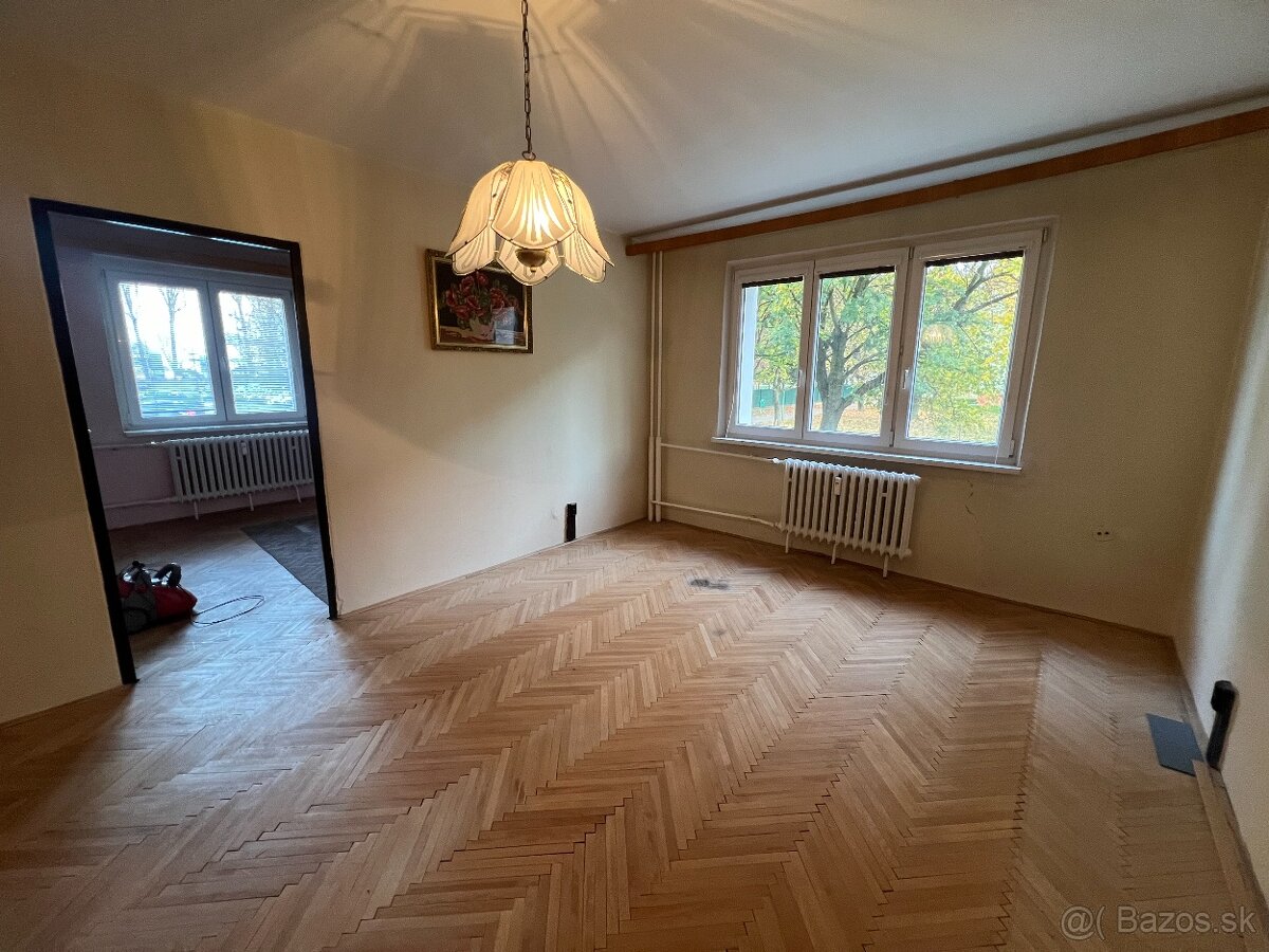 3 - izbový byt Nová Dubnica, 65 m2