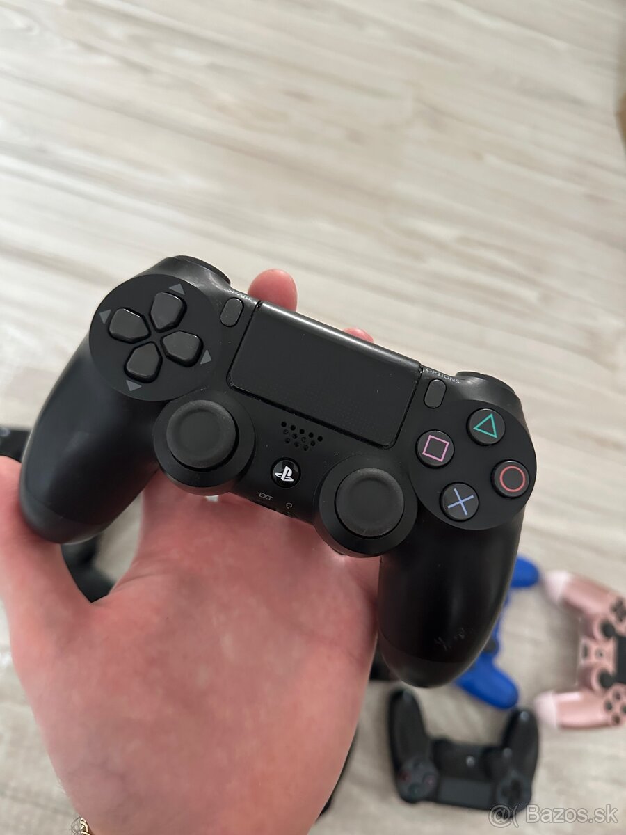 Predam ps4 ovladac dualshock 4