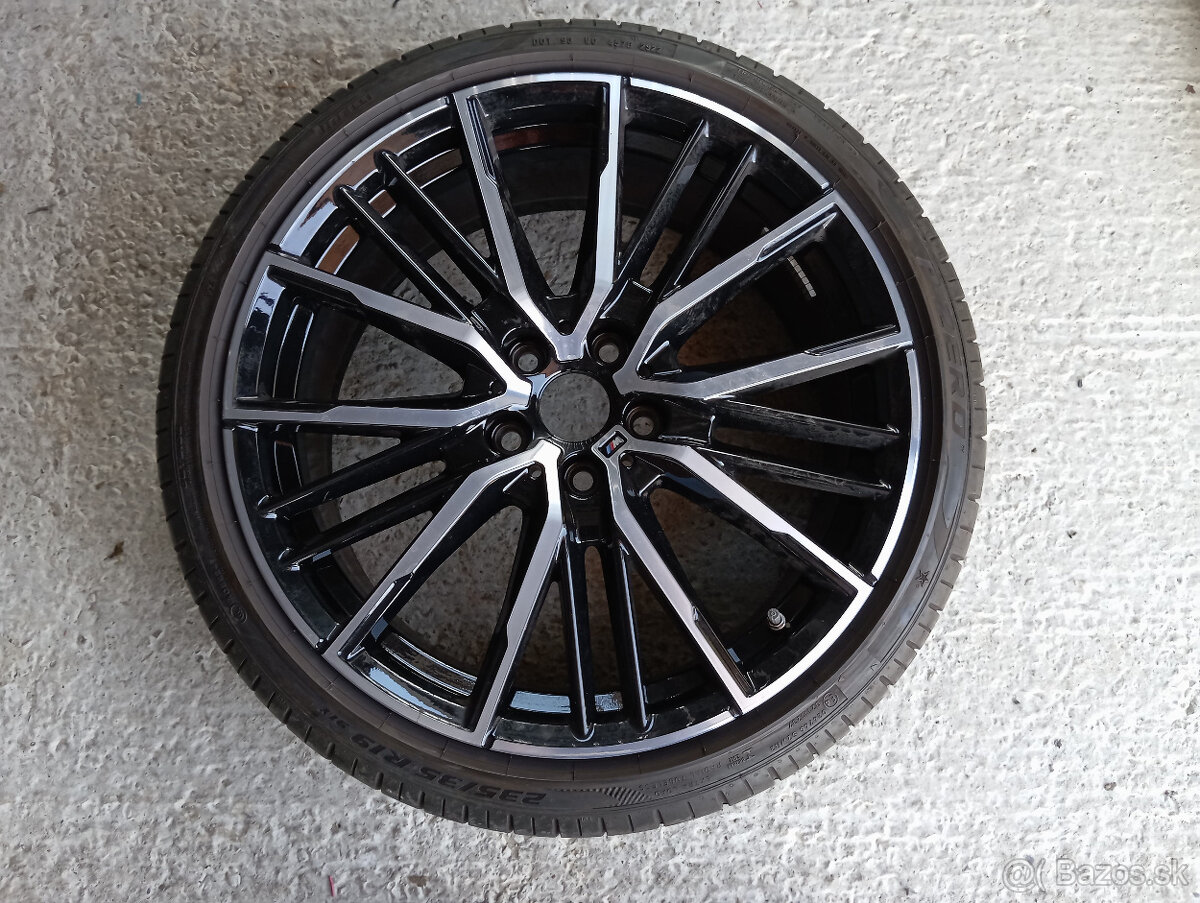 19" orig BMW M-Sport + pneu Pirelli