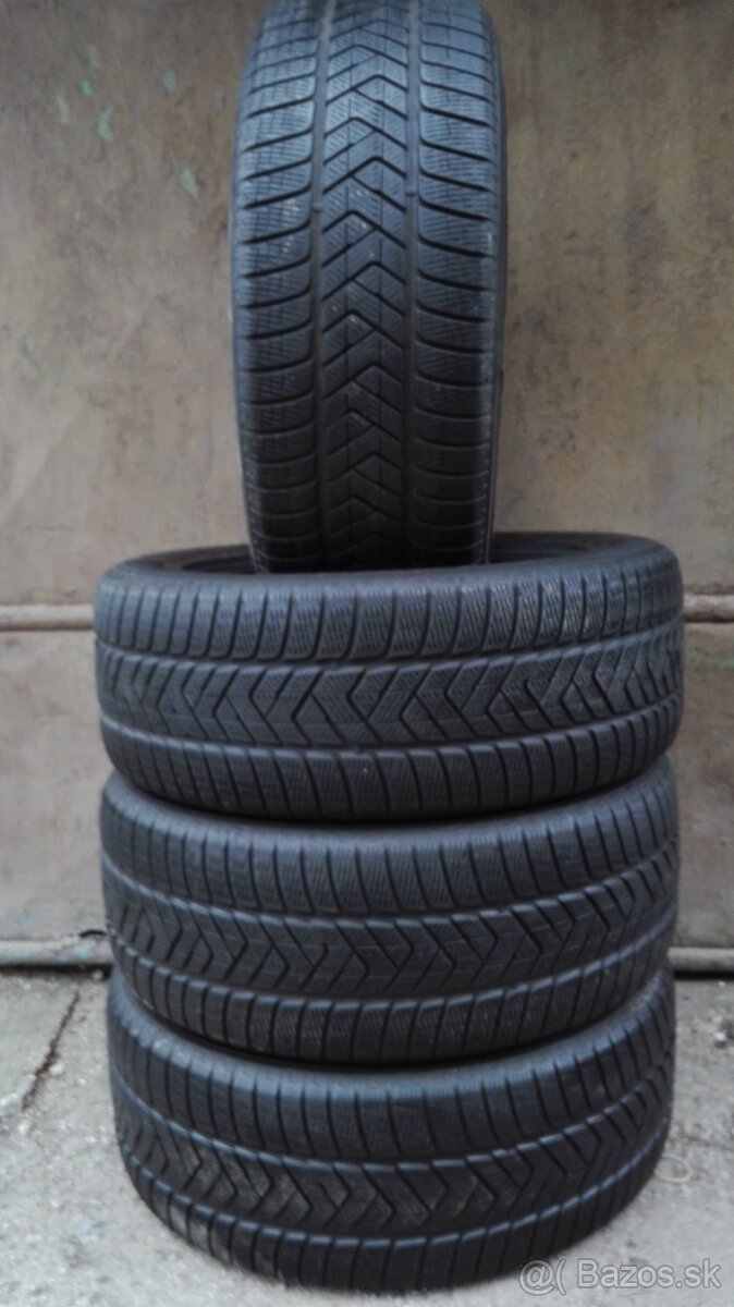 Predám 4-Zimné pneumatiky Pirelli Scorpion 255/55 R19