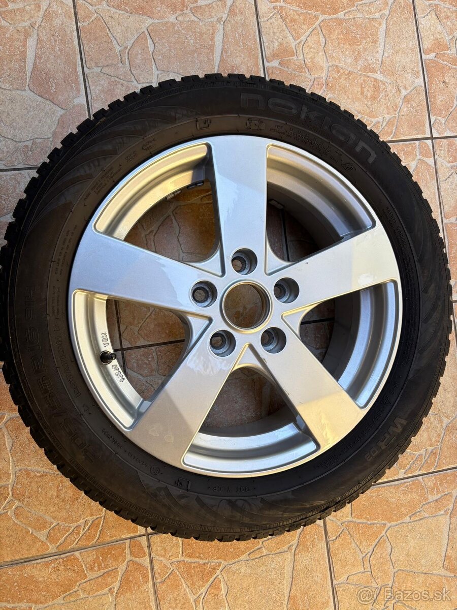 Zimne pneumatiky 205/55 R16 na hlinikovych diskoch