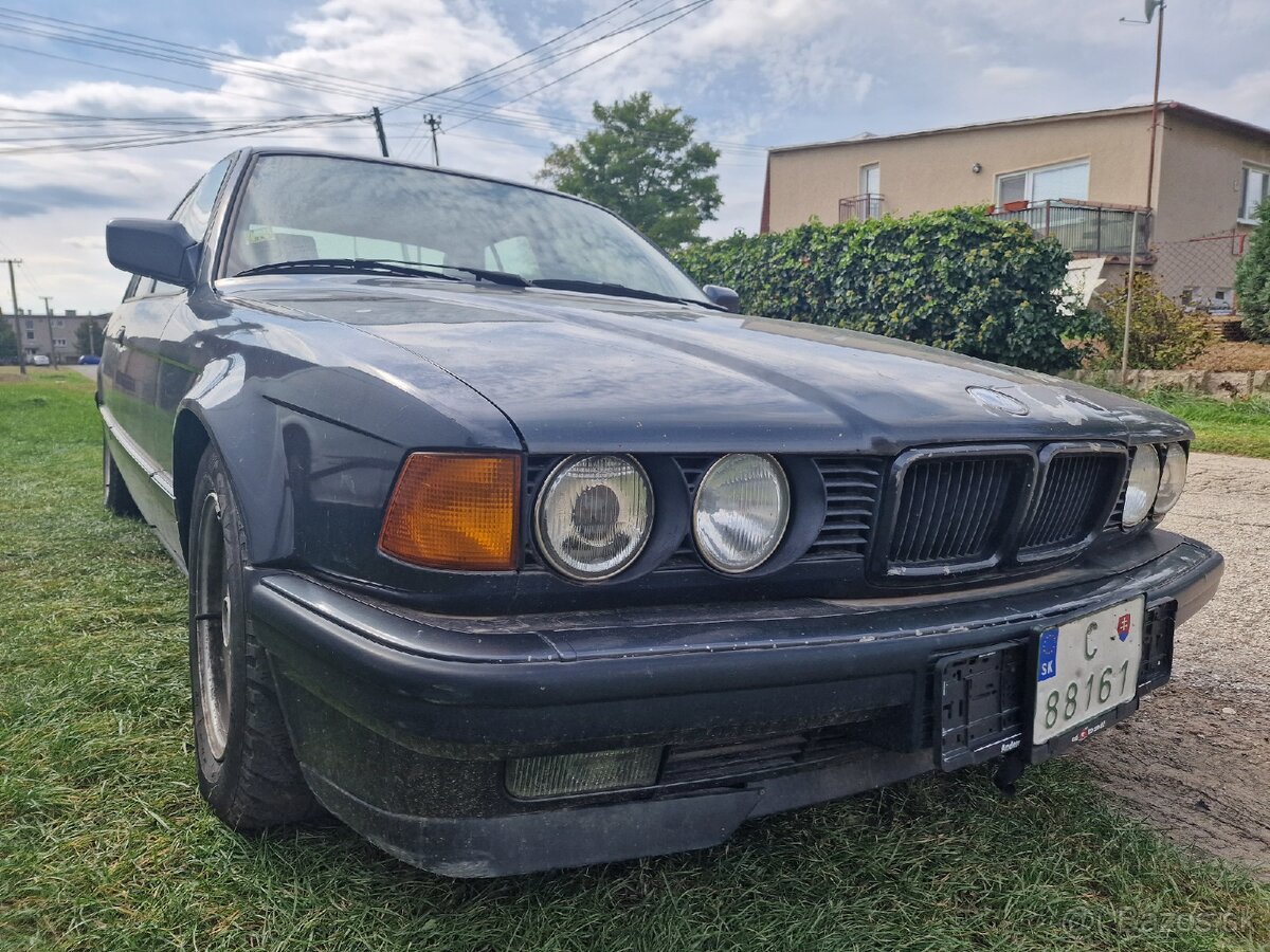 BMW 730i e32 V8