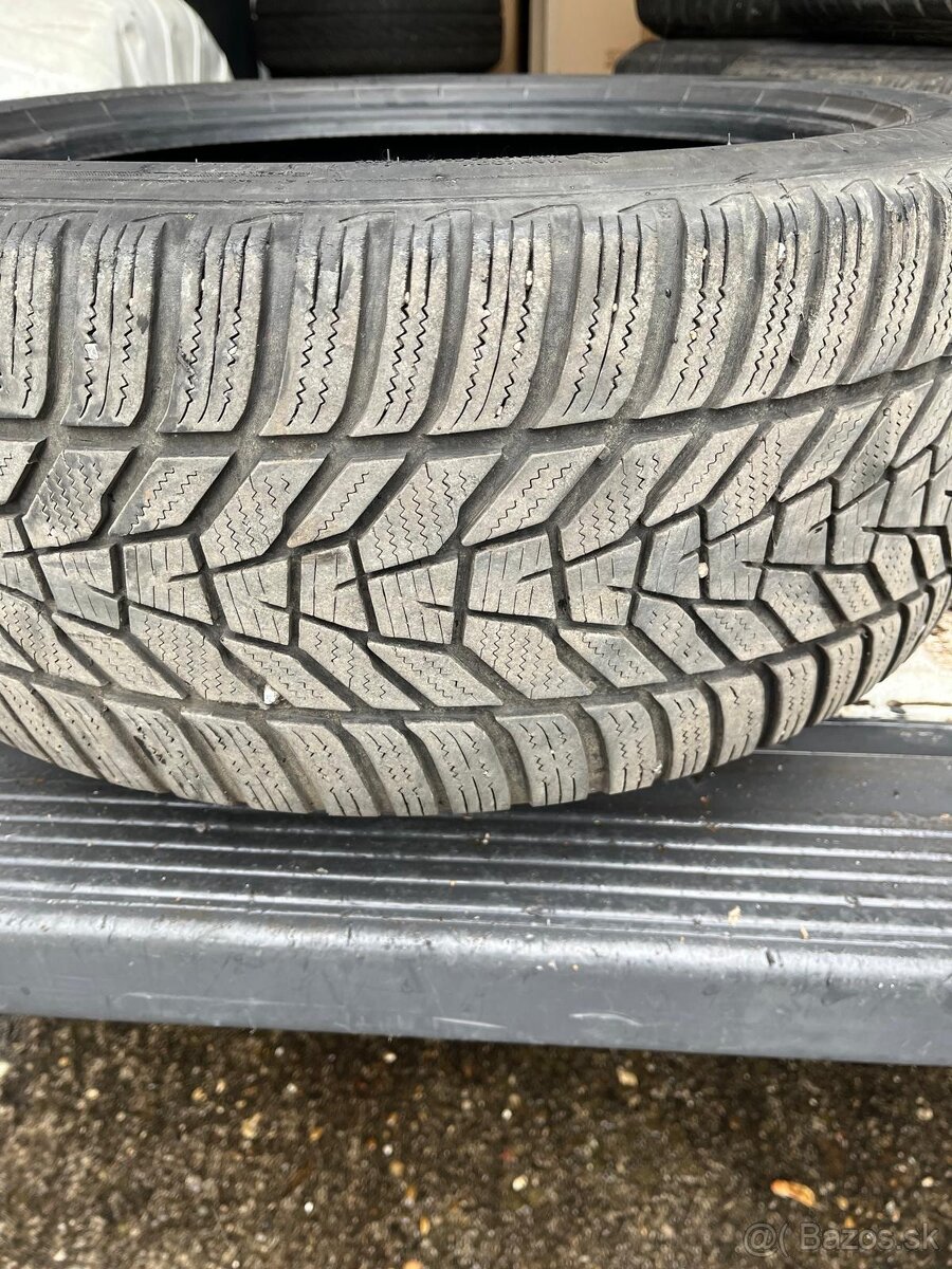 245/45R18 100V M+S