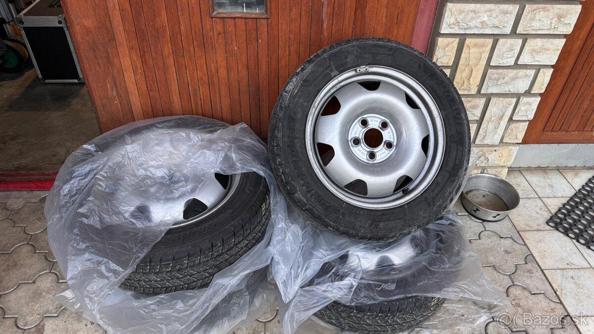 Originál Vw t6 disky + letné gumy 215/60 r17 c