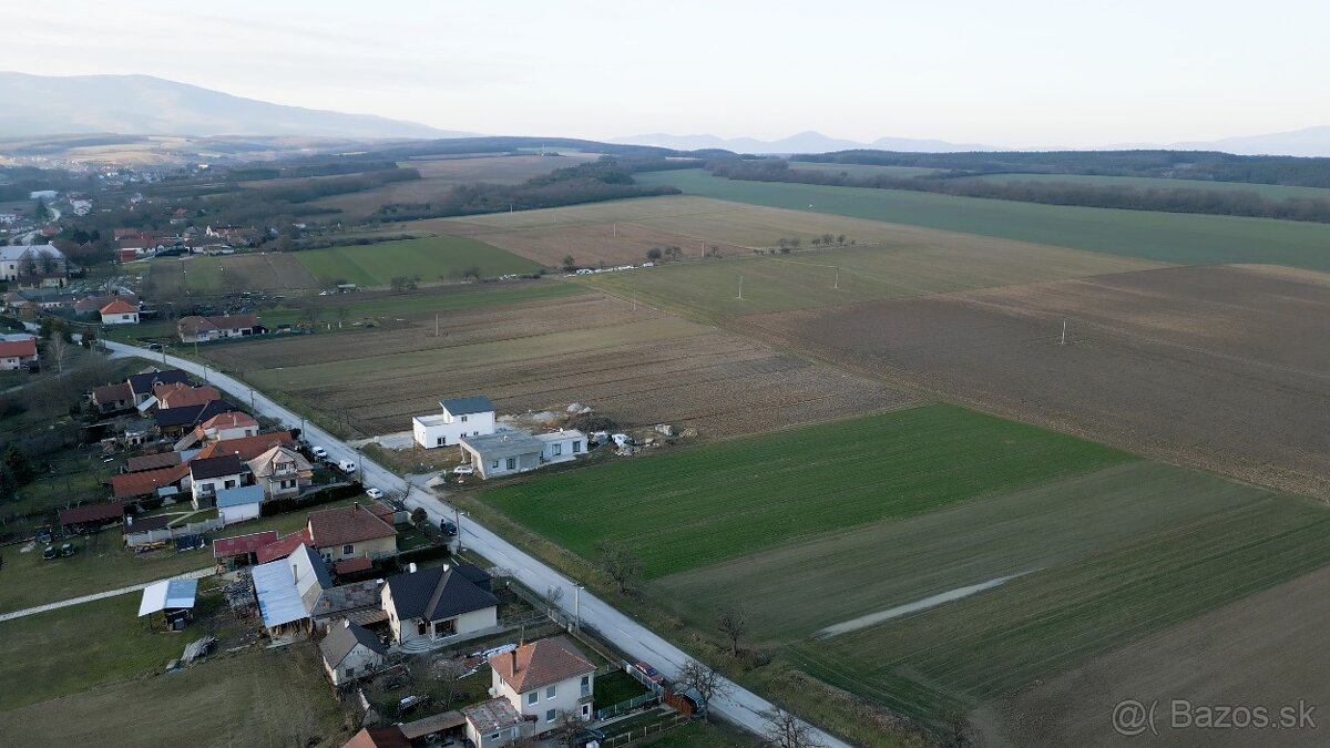 Stavebný pozemok 3555m2 Malé Hoste EXKLUZÍVNE na predaj