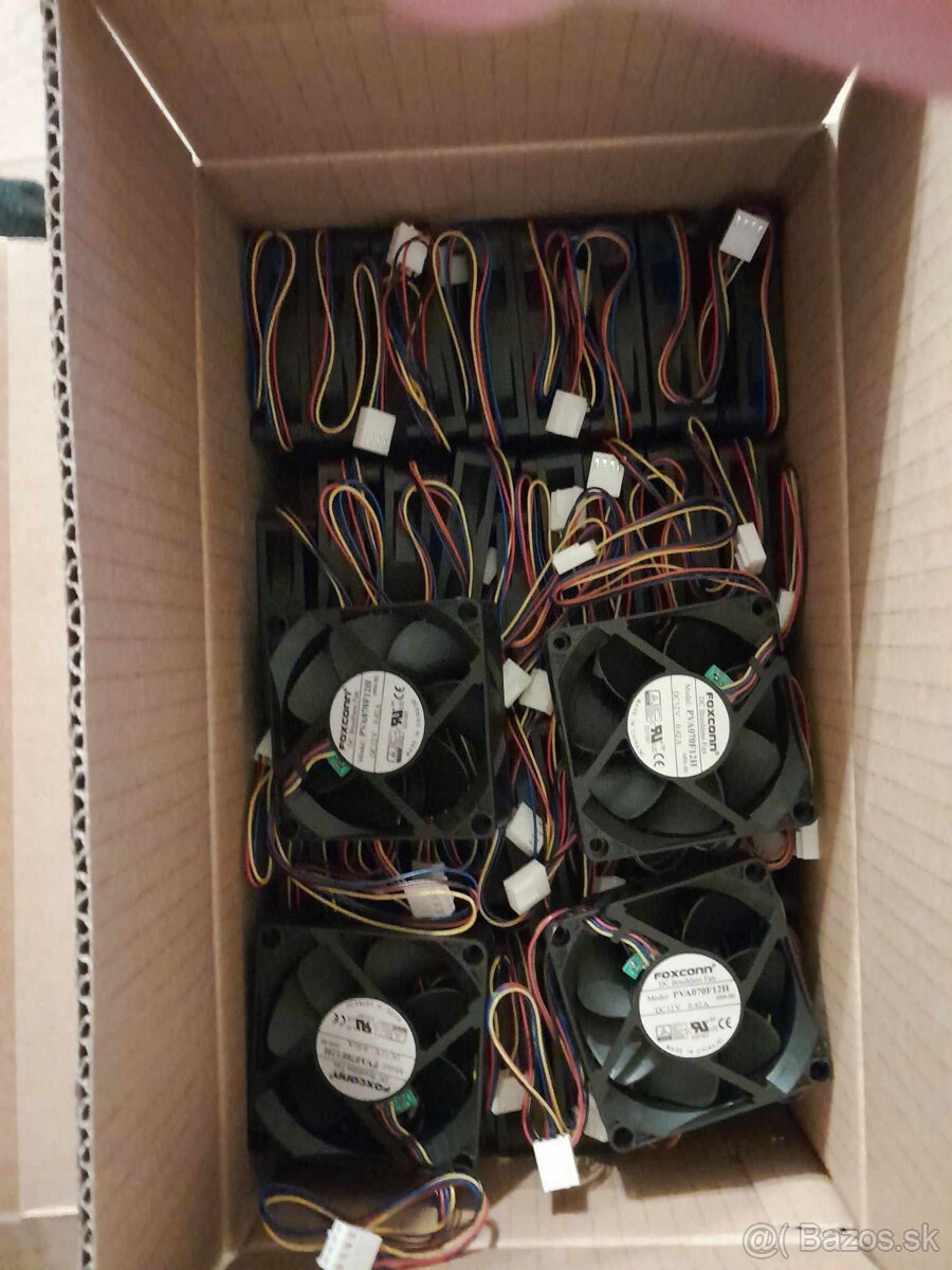 500 x Nový Foxconn PVA070E12L, AMD Heatsink's Fan, 12V 0.20A