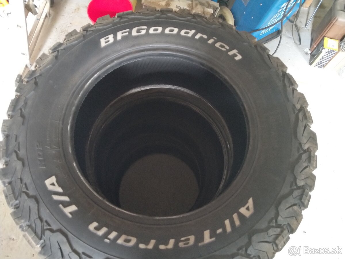 Predám bf goodrich Allterrain a/t 245/70r17