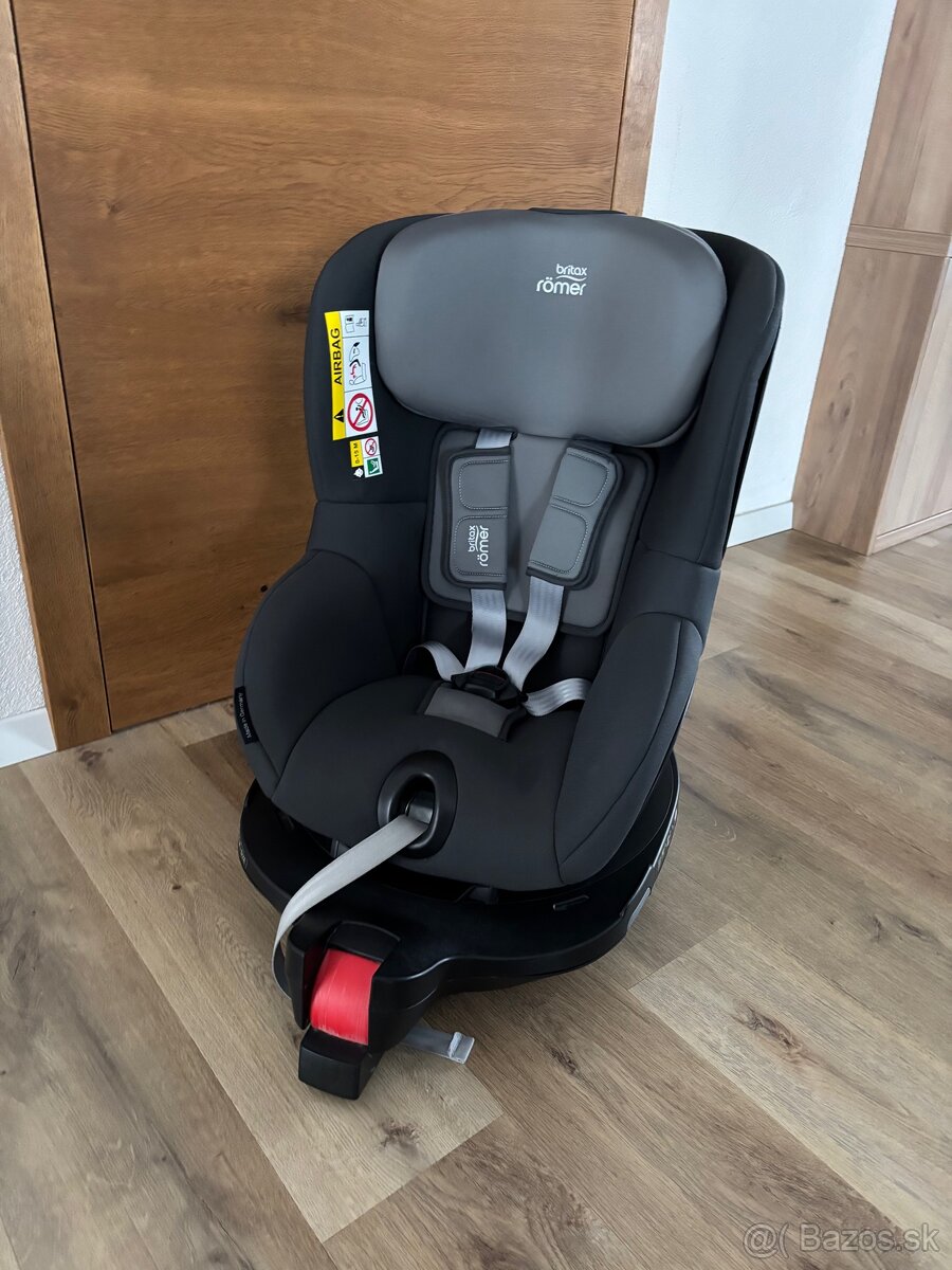 BRITAX RÖMER dualfix M-i SIZE, Otočná 360°