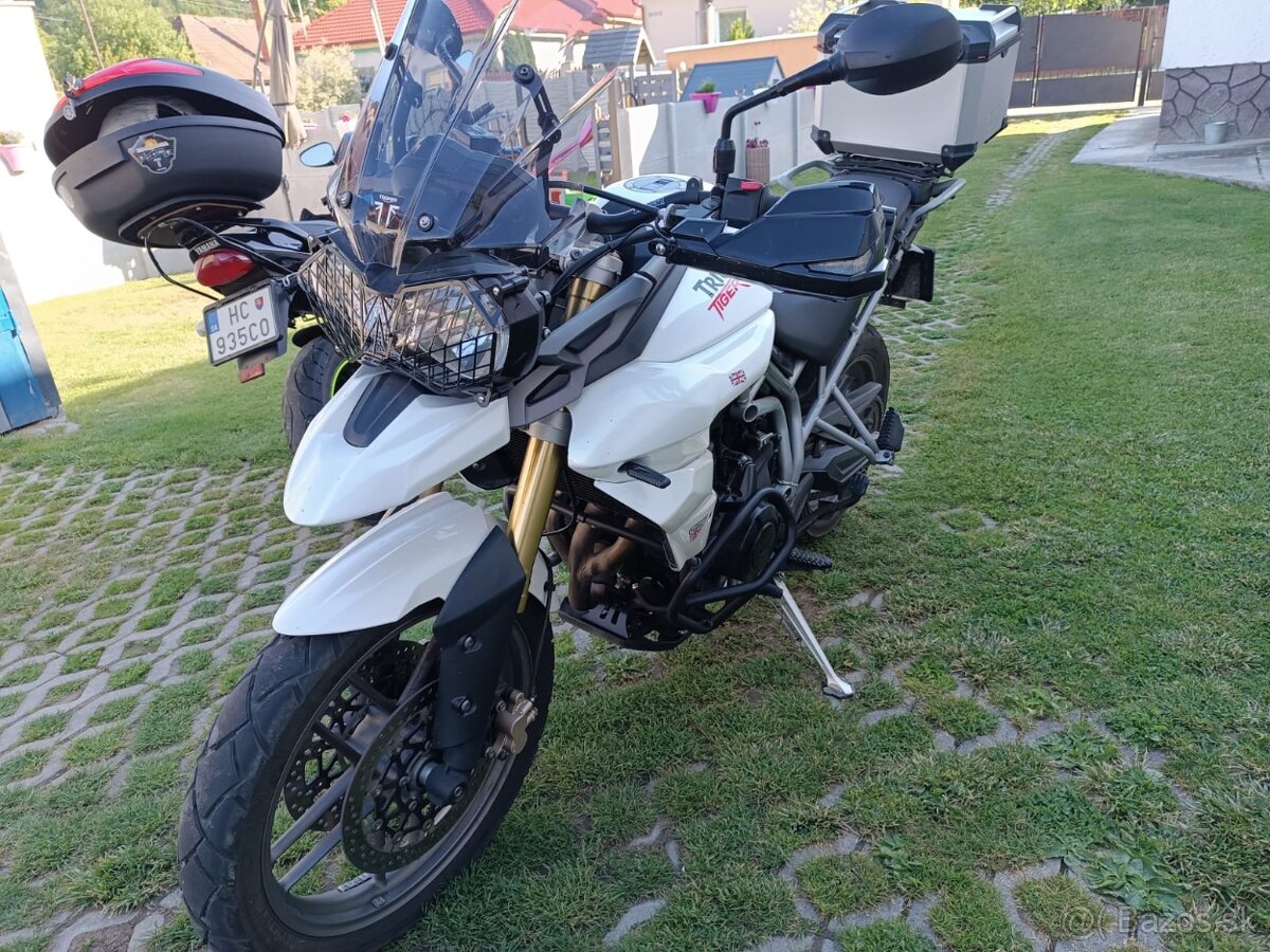 Triumph Tiger 800