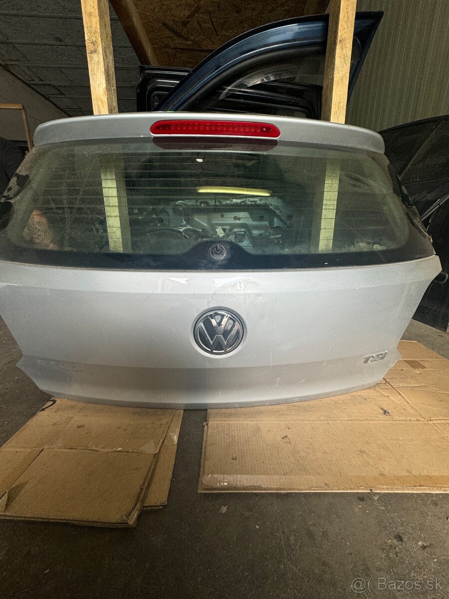 Volkswagen polo zadny kufor