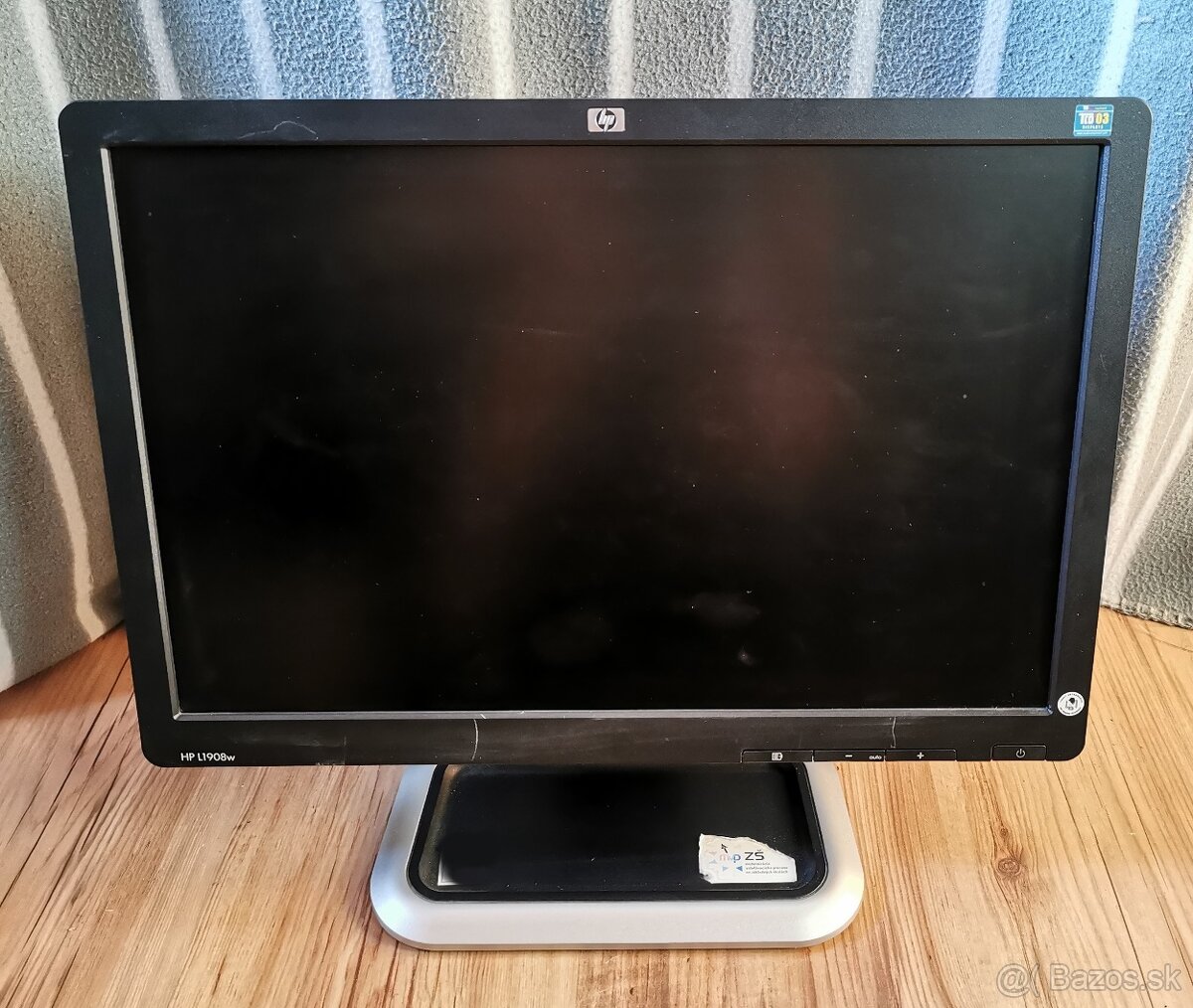 LCD monitory, obrazovky 17 a 19"