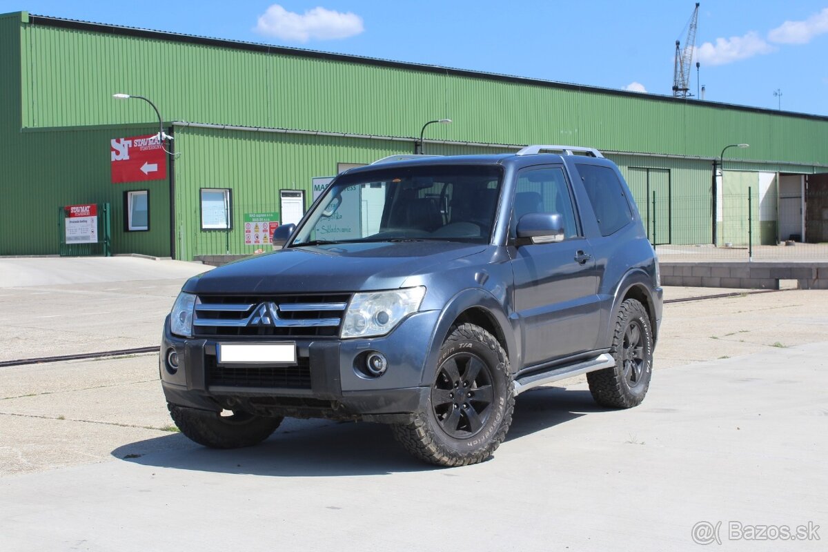 Mitsubishi Pajero 3.2DI-D SWB Intense A/T