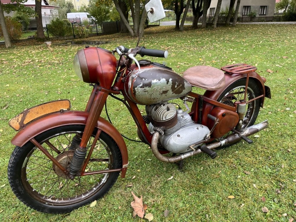 Jawa 250 s TP ŠPZ STK 4 roky