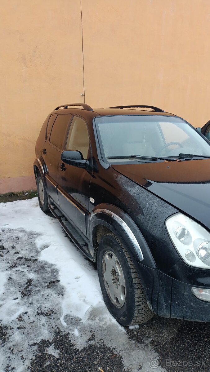 Ssangyong rexton 2,7 automat