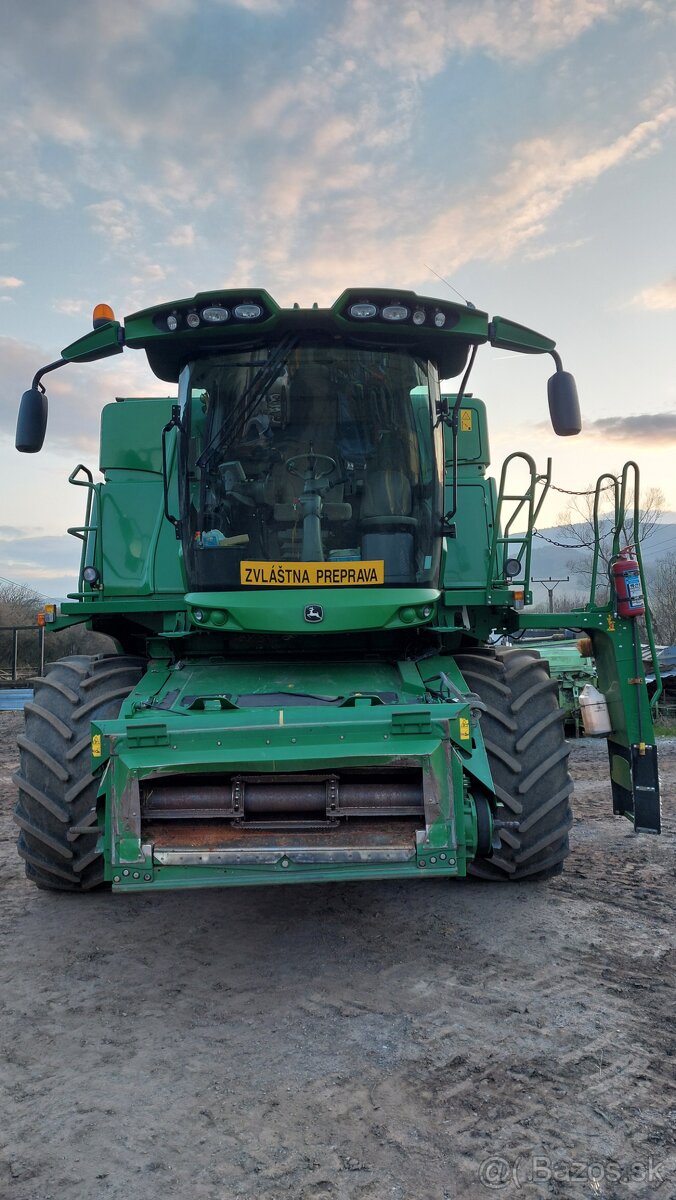 JOHN DEERE T660