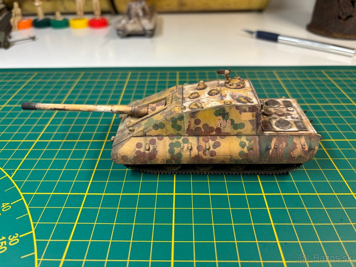 Model DE tank