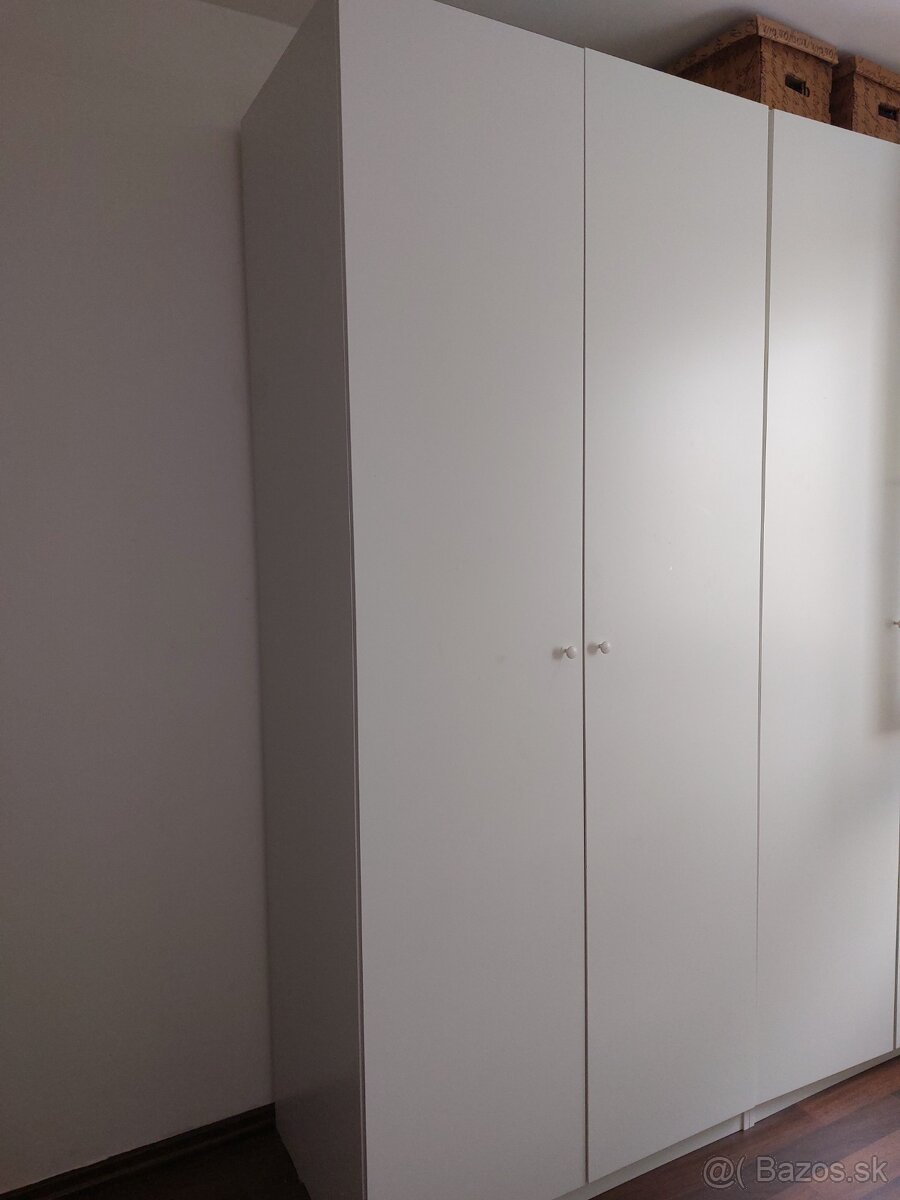 Ikea pax