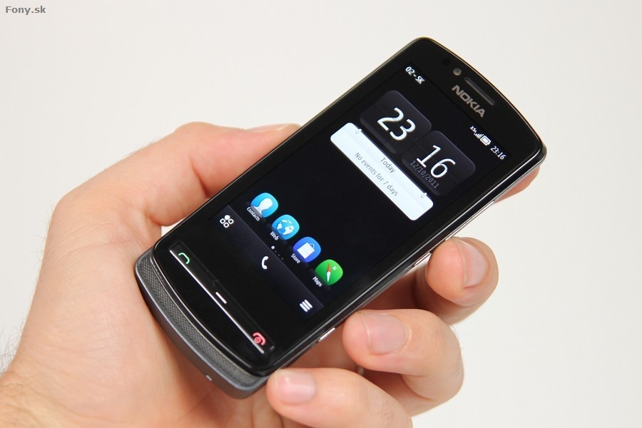 NOKIA 700 ► AMOLED DIPLEJ ► HD VIDEO