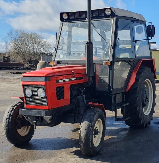 Traktor Zetor 70 11