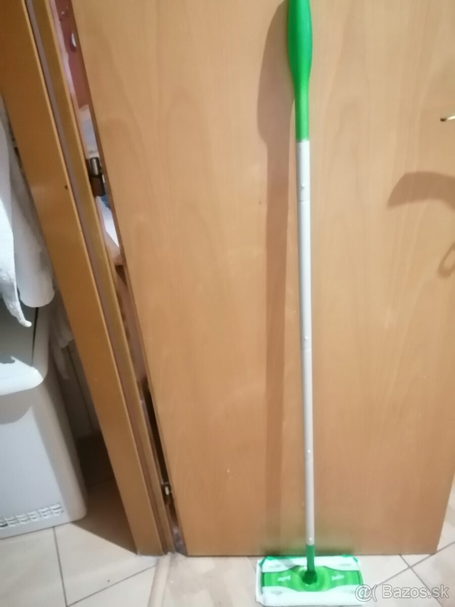 Swiffer mop