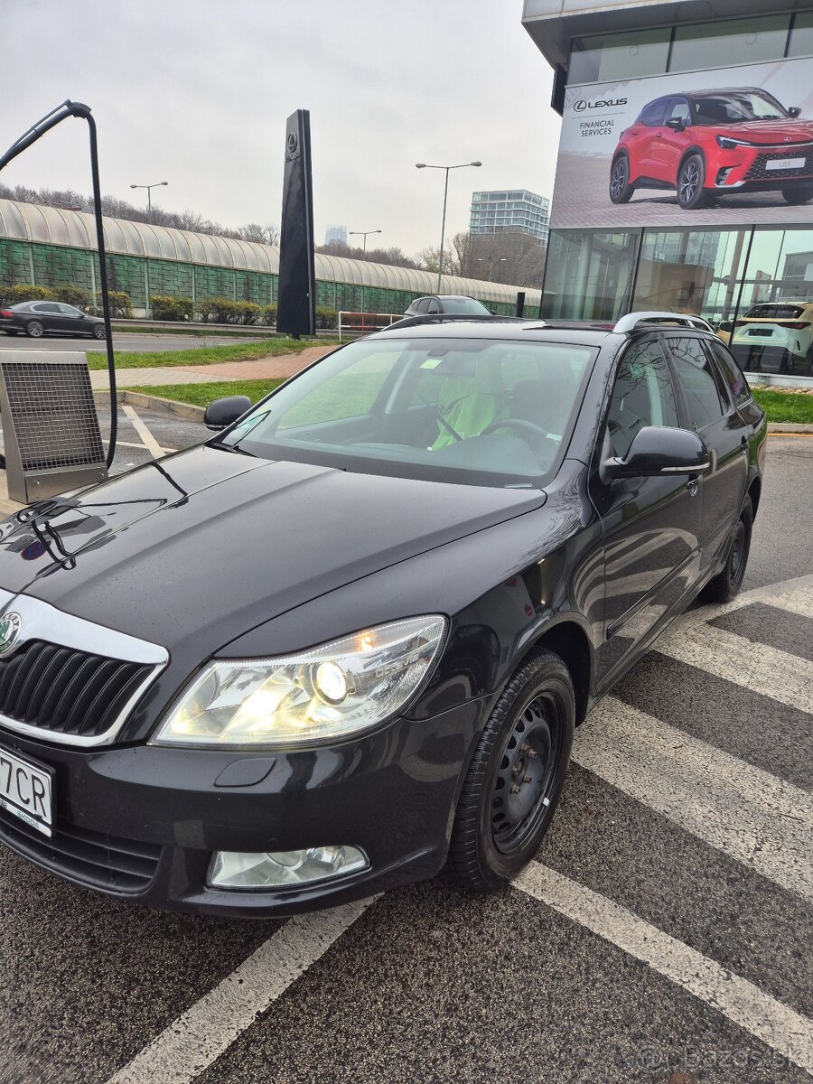 Predam Škoda Octavia elegance 1.4tsi