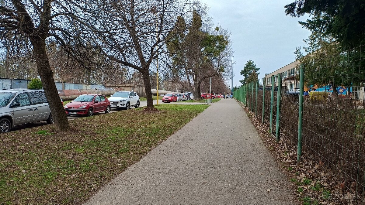 Garáž, predám, Užhorodská ul. Košice - Železníky