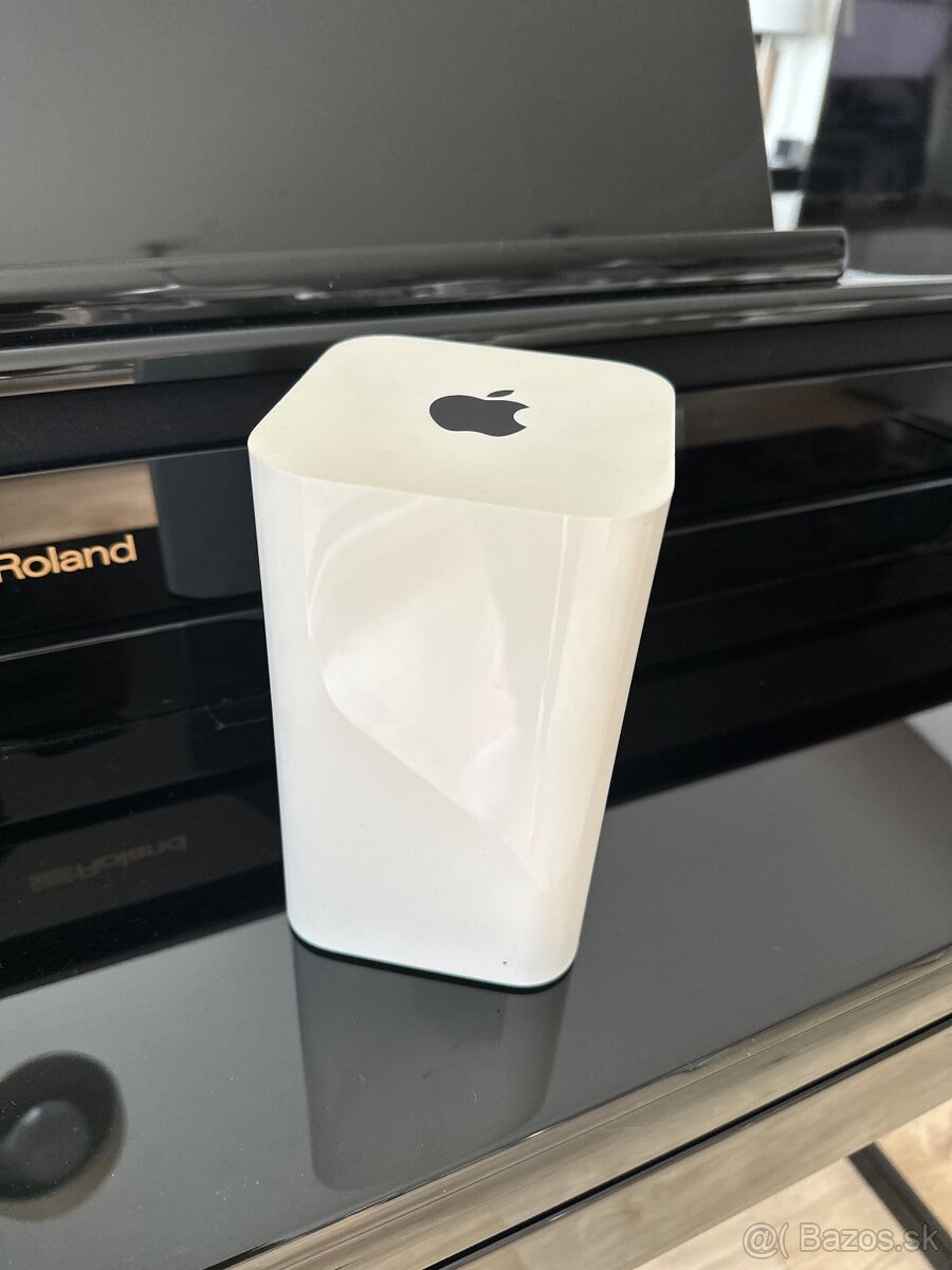 Apple Airport Extreme WiFi Router