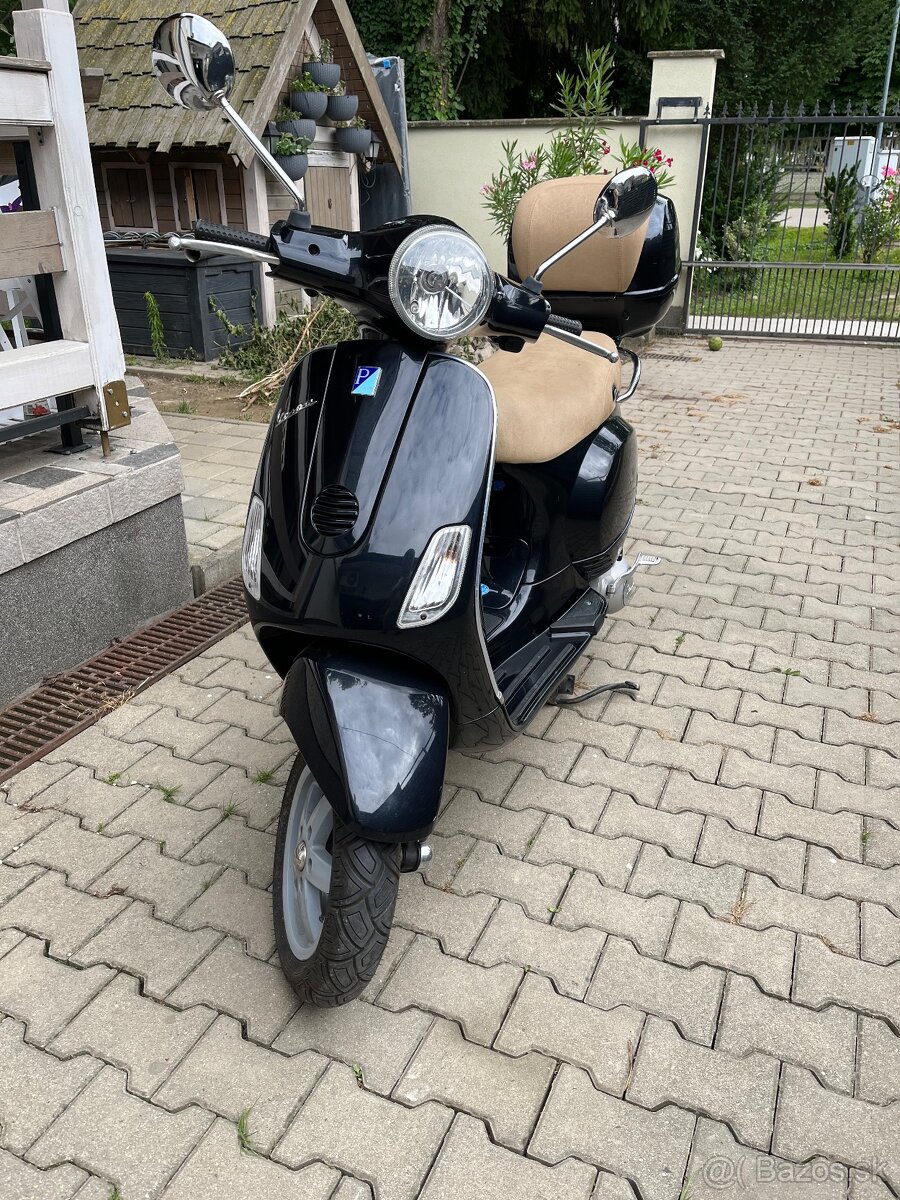 Vespa LX 125