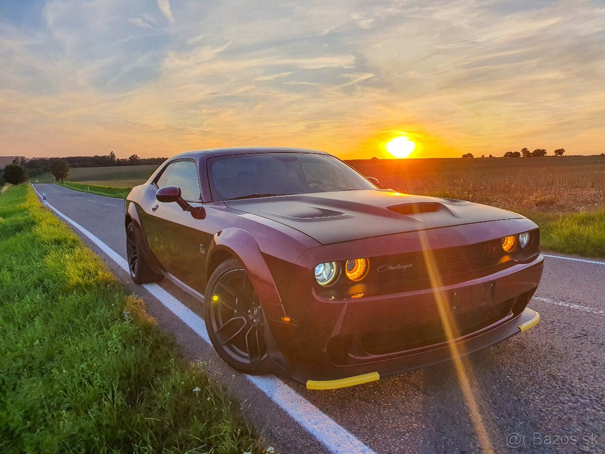 Dodge challenger