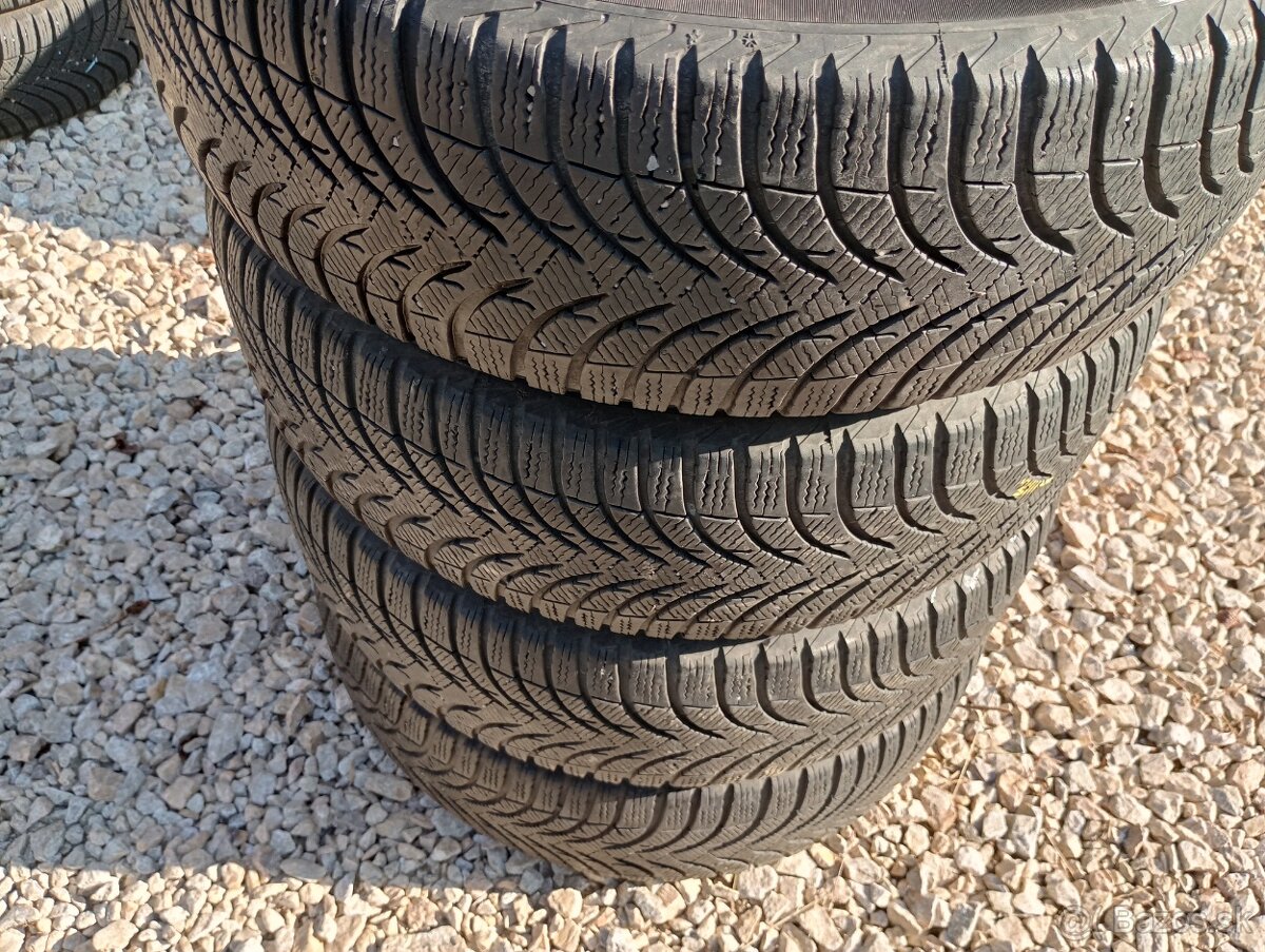 Predam 4ks pneu 215/60/r17  zimne   96H  Michelin