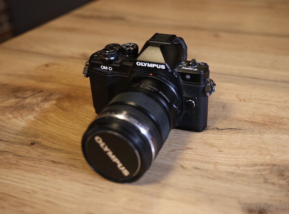 Olympus OM-D E-M10 Mark II