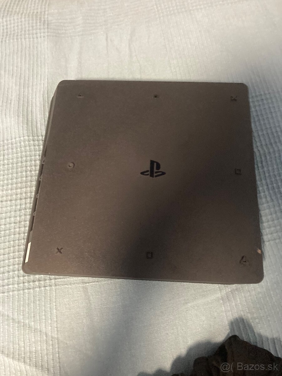 Playstation 4 Slim